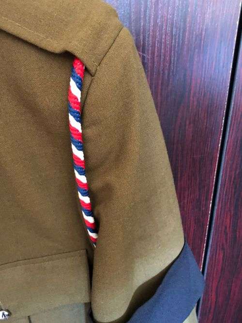 STEP OUT JACKET FOR WARRANT OFFICER CLASS 1-COMES WITH RANKS,LANYARD AND MARKSMAN BADGE-SIZE MEDIUM-