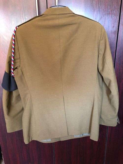 STEP OUT JACKET FOR WARRANT OFFICER CLASS 1-COMES WITH RANKS,LANYARD AND MARKSMAN BADGE-SIZE MEDIUM-