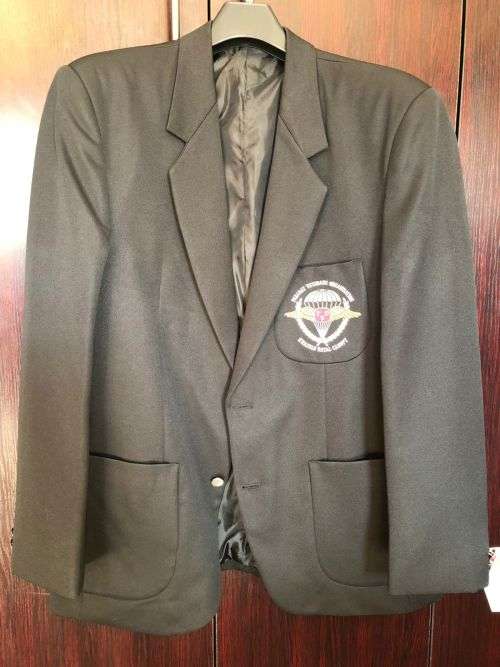 SA PARABAT VETERANS BLAZER-SIZE MEDIUM-MEASURES 50CM ARMPIT TO ARMPIT-CONDITION NEW- STILL WITH BUYI