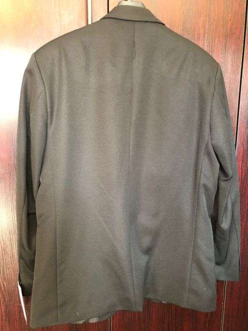 SA PARABAT VETERANS BLAZER-SIZE MEDIUM-MEASURES 50CM ARMPIT TO ARMPIT-CONDITION NEW- STILL WITH BUYI