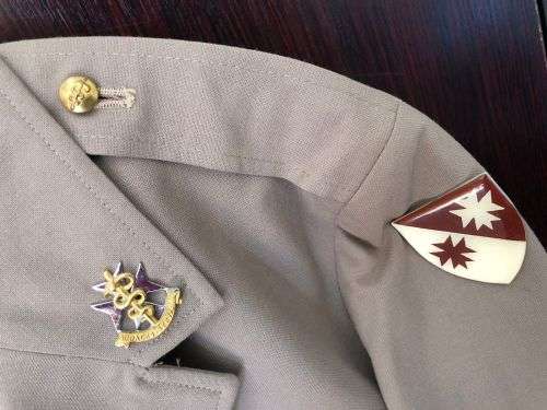 2 MEDICAL GROUP BATTALION STEP OUT JACKET-SIZE MEDIUM-MEASURES 55CM ARMPIT TO ARMPIT-COMPLETE-VERY G