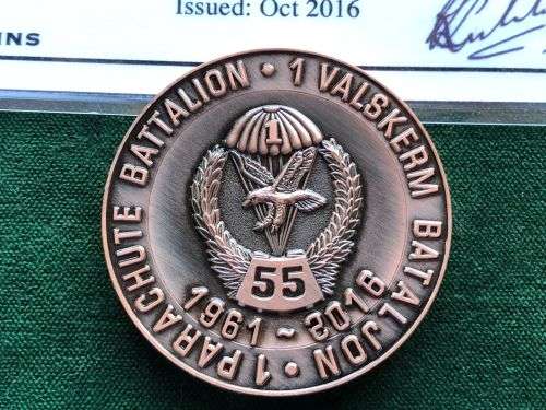 1 PARACHUTE BATTALION 1961-2016 CHALLENGE COIN NO 42 OF ONLY 55 COINS-PRODUCED (NUMBERED) WITH CERTI