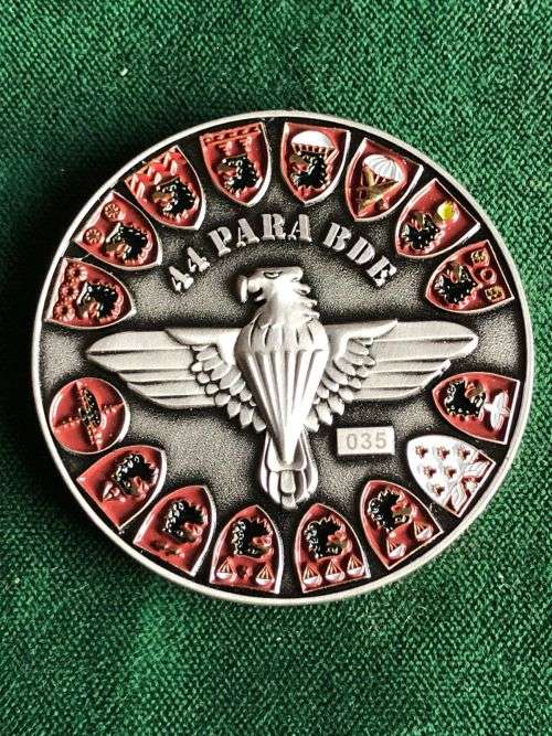 44 PARACHUTE BRIGADE CHALLENGE COIN-NUMBERED 035-COIN DIAMETER 45 MM