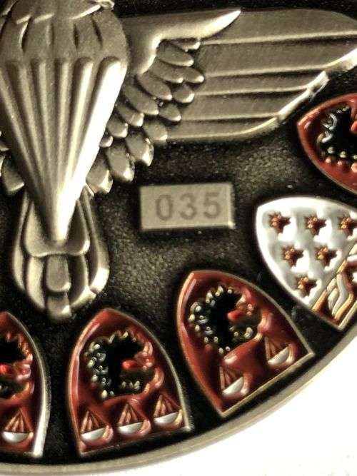 44 PARACHUTE BRIGADE CHALLENGE COIN-NUMBERED 035-COIN DIAMETER 45 MM