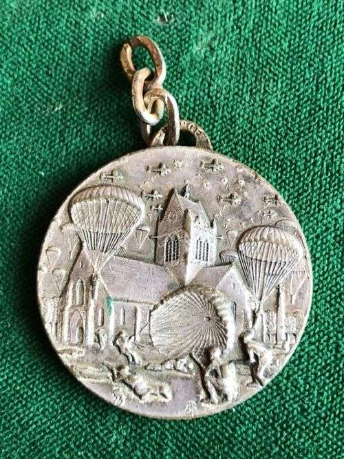 FRENCH AIRBORNE MEDALLION 6 JUNE 1944