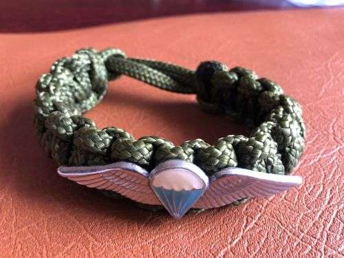 SA PARABAT BRACELET MADE FROM RIGGING LINES OF A PARACHUTE COMES WITH BASIC PARACHUTE WING