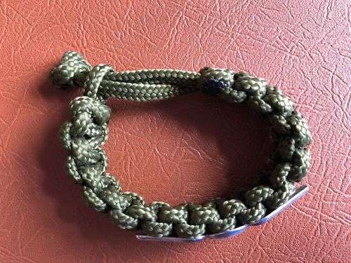 SA PARABAT BRACELET MADE FROM RIGGING LINES OF A PARACHUTE COMES WITH BASIC PARACHUTE WING