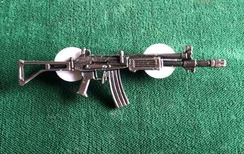 R4 RIFLE BADGE,MADE FOR CIVILIAN MARKET- 2 PINS-LENGTH 65 CM