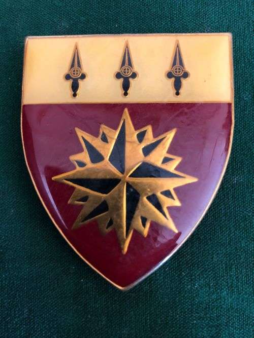 RECCE/1 SPECIAL FORCES REGT. FLASH- (NOW DISBANDED)- 3 PINS