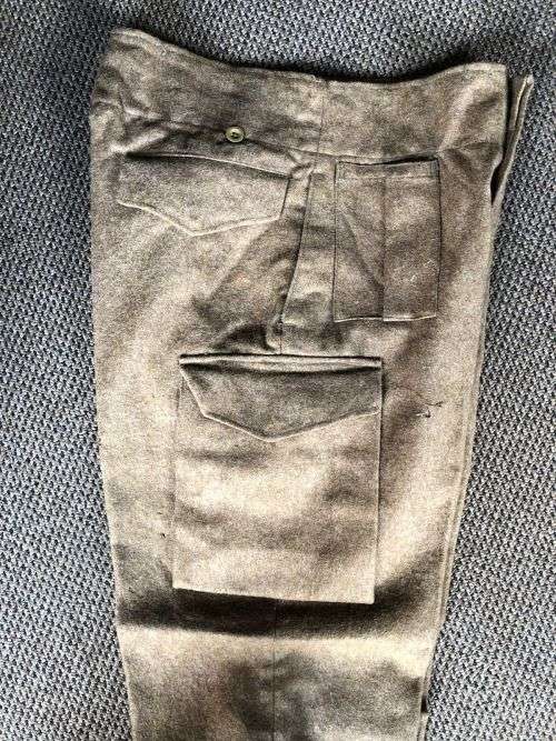 SA ARMY VINTAGE WOOL TROUSERS-SIZE 32 -PIPE LENGTH 78 CM- 1950`S-60`S