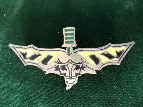 32 BATTALION RECCE GROUP COMMEMORATIVE BADGE- PRESENTED TO MEMBERS WHO HAD SERVED IN 32 BATTALION DU