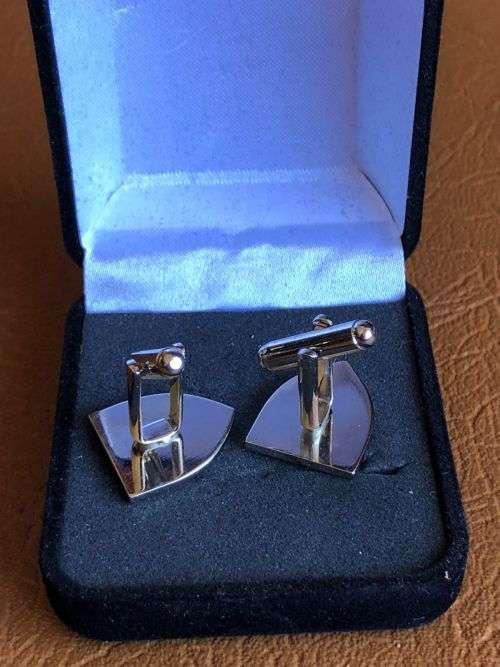 5 RECCE REGIMENT- 1976-2016 ANNIVERSARY-CUFFLINKS IN PRESENTATION CASE