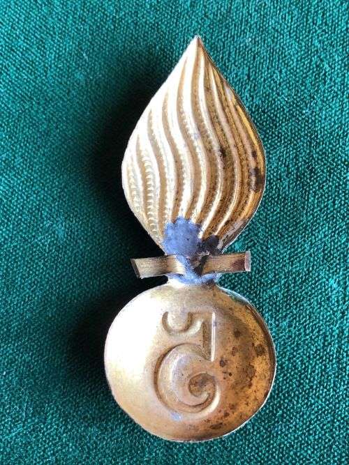 ITALIAN 5TH GRENADIERS CAP BADGE