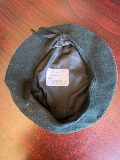INFANTRY BERET,SIZE 61-VERY GOOD CONDITION