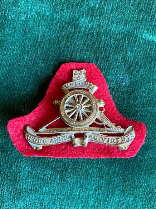 VRYSTAATSE STAATSARTILLERIE BERET BADGE-APPROVED IN 1962-2X SCREW LUGS