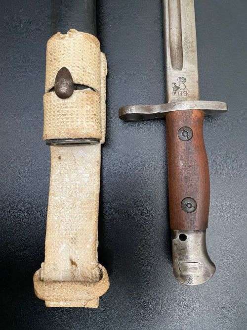 US PATTERN M1917 BAYONET MADE BY REMINGTON,RIGHT RICASSO MARKINGS OF THE US M 1917 BAYONET,SHOWING T