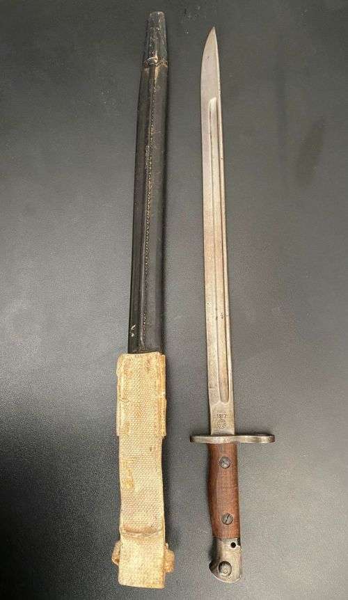 US PATTERN M1917 BAYONET MADE BY REMINGTON,RIGHT RICASSO MARKINGS OF THE US M 1917 BAYONET,SHOWING T