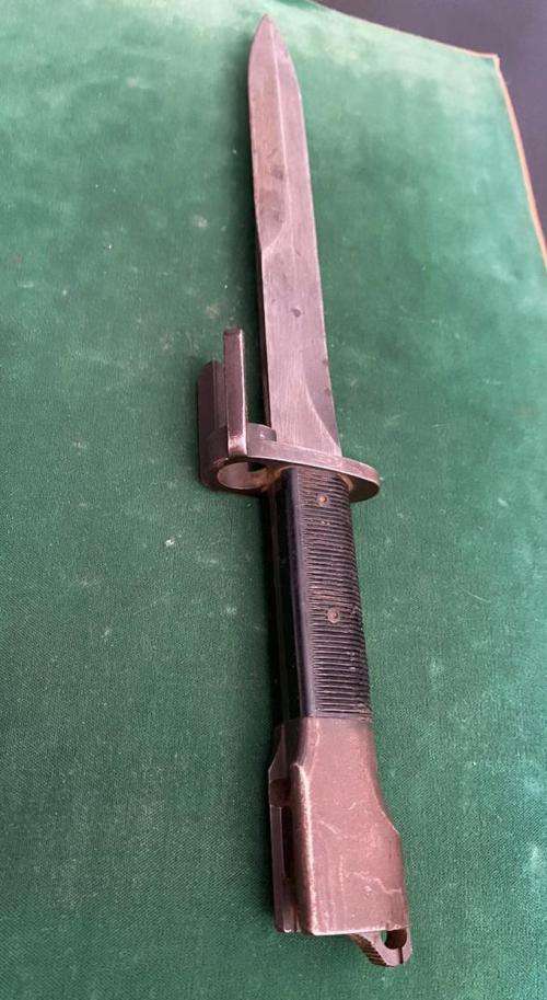 FN FAL RIFLE BAYONET WITH NO SCABBARD-OVERALL LENGTH 314 MM