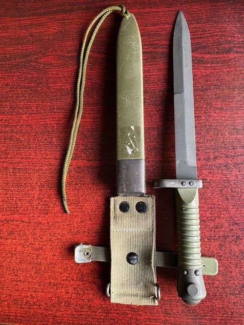 AUTHENTIC MODEL L CETME BAYONET-USED BY THE SPANISH DURING THE LATE 1980`S AND EARLY 1990`S-IT HAS A