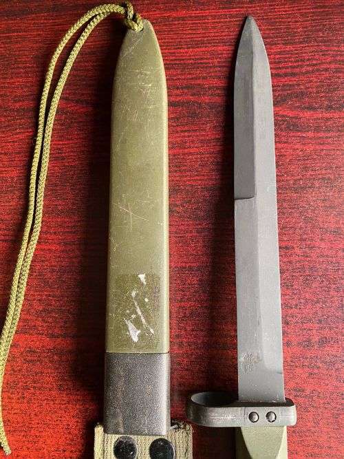 AUTHENTIC MODEL L CETME BAYONET-USED BY THE SPANISH DURING THE LATE 1980`S AND EARLY 1990`S-IT HAS A