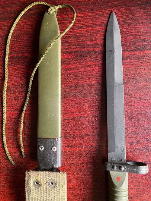 AUTHENTIC MODEL L CETME BAYONET-USED BY THE SPANISH DURING THE LATE 1980`S AND EARLY 1990`S-IT HAS A