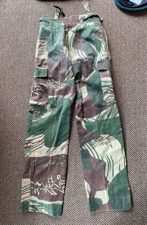RHODESIAN CAMO PANTS-SIZE 30-PIPE LENGTH OF 64 CM-NEED SOME REPAIRS IN THE FRONT BUT CAN BE DONE