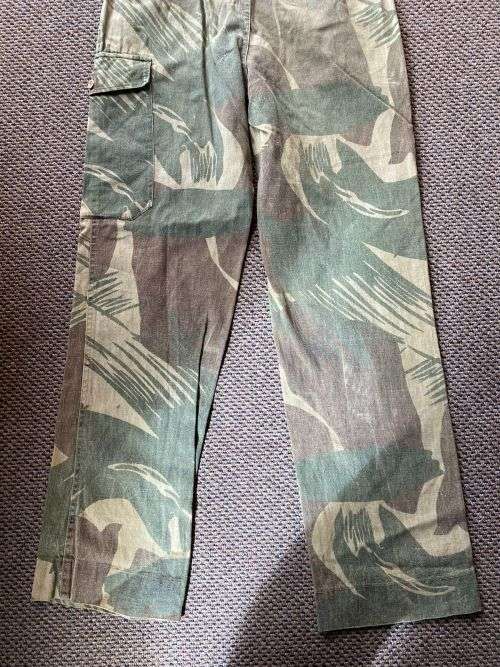 RHODESIAN CAMO PANTS-1ST PATTERN HEAVY DENIM LIKE MATERIAL -SIZE 30-PIPE LENGTH OF 72 CM-COMBAT USED
