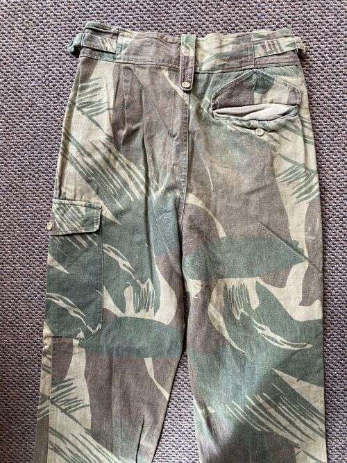 RHODESIAN CAMO PANTS-1ST PATTERN HEAVY DENIM LIKE MATERIAL -SIZE 30-PIPE LENGTH OF 72 CM-COMBAT USED