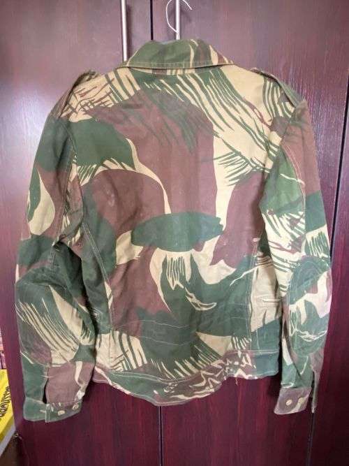 RHODESIAN CAMO OFFICERS MODIFIED JACKET-SIZE MEDIUM TO LARGE-MEASURES 56 CM ARMPIT TO ARMPIT-NAMED A