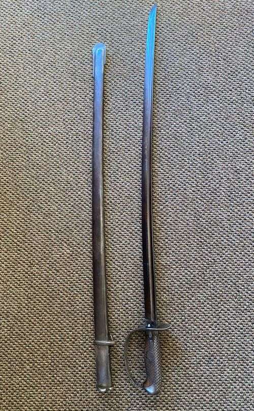 JAPANESE WW1/WW2 TYPE 32 CAVALRY SWORD AUTHENTIC AND ORIGINAL-THE BLADE IS CRAFTED FROM HIGH CARBON