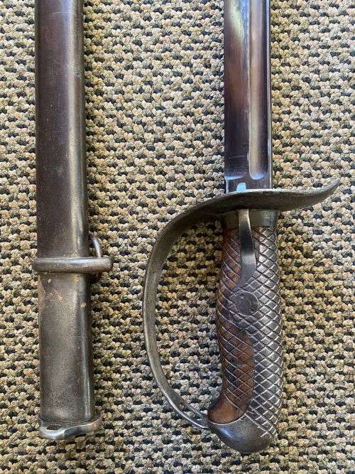 JAPANESE WW1/WW2 TYPE 32 CAVALRY SWORD AUTHENTIC AND ORIGINAL-THE BLADE IS CRAFTED FROM HIGH CARBON