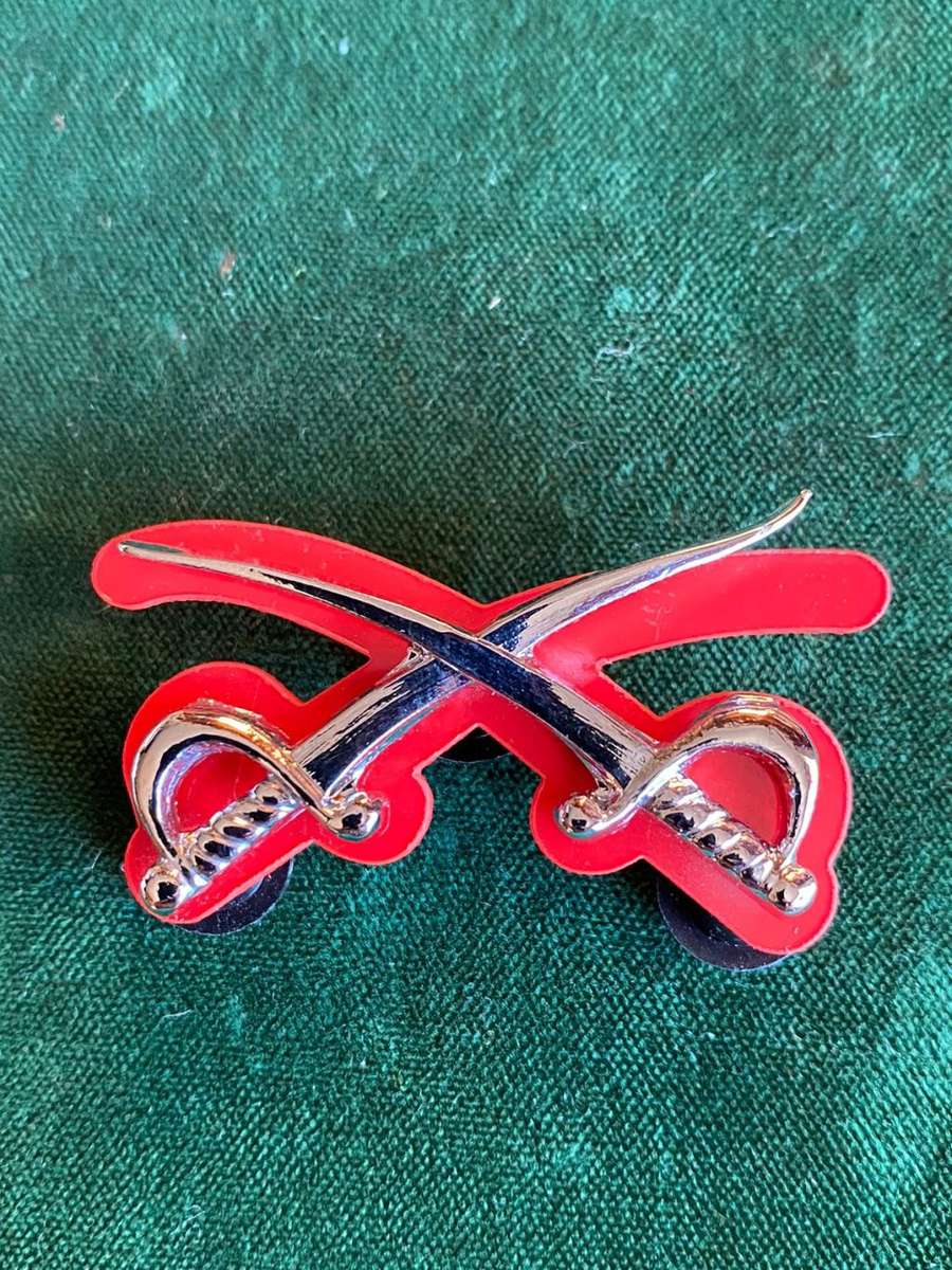 SA ARMY ASSISTANT PT INSTRUCTORS CHROME METAL- BREAST BADGE-3RD PATTERN- 3 PINS