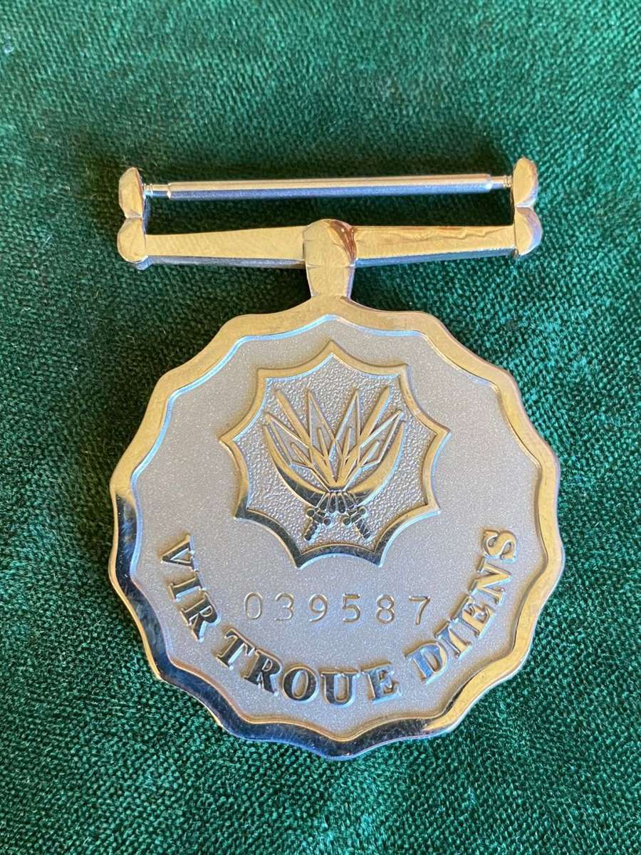 SANDF 10 YEAR LONG SERVICE MEDAL- FULL SIZE -NO RIBBON