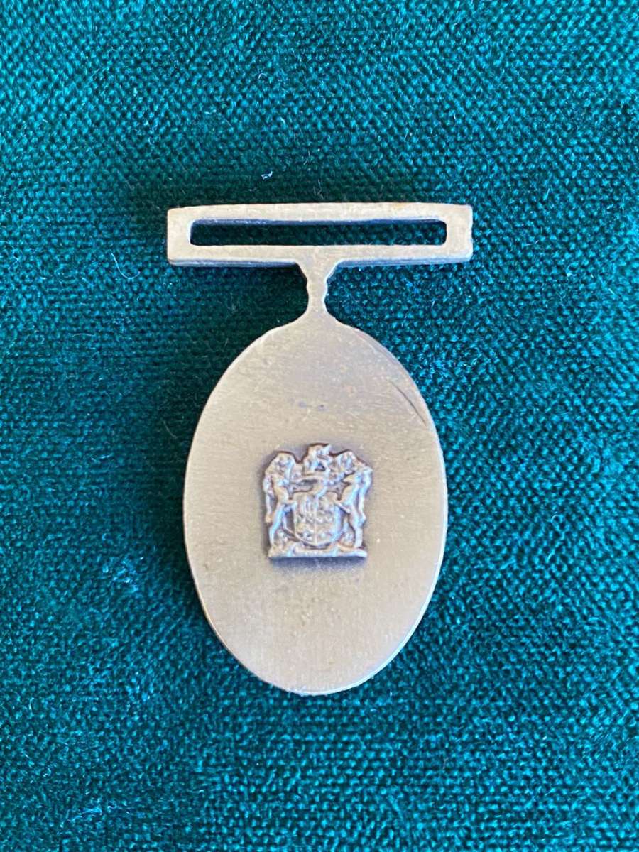 MINIATURE APLA 10 YEAR SERVICE MEDAL IN BRONZE- NO RIBBON