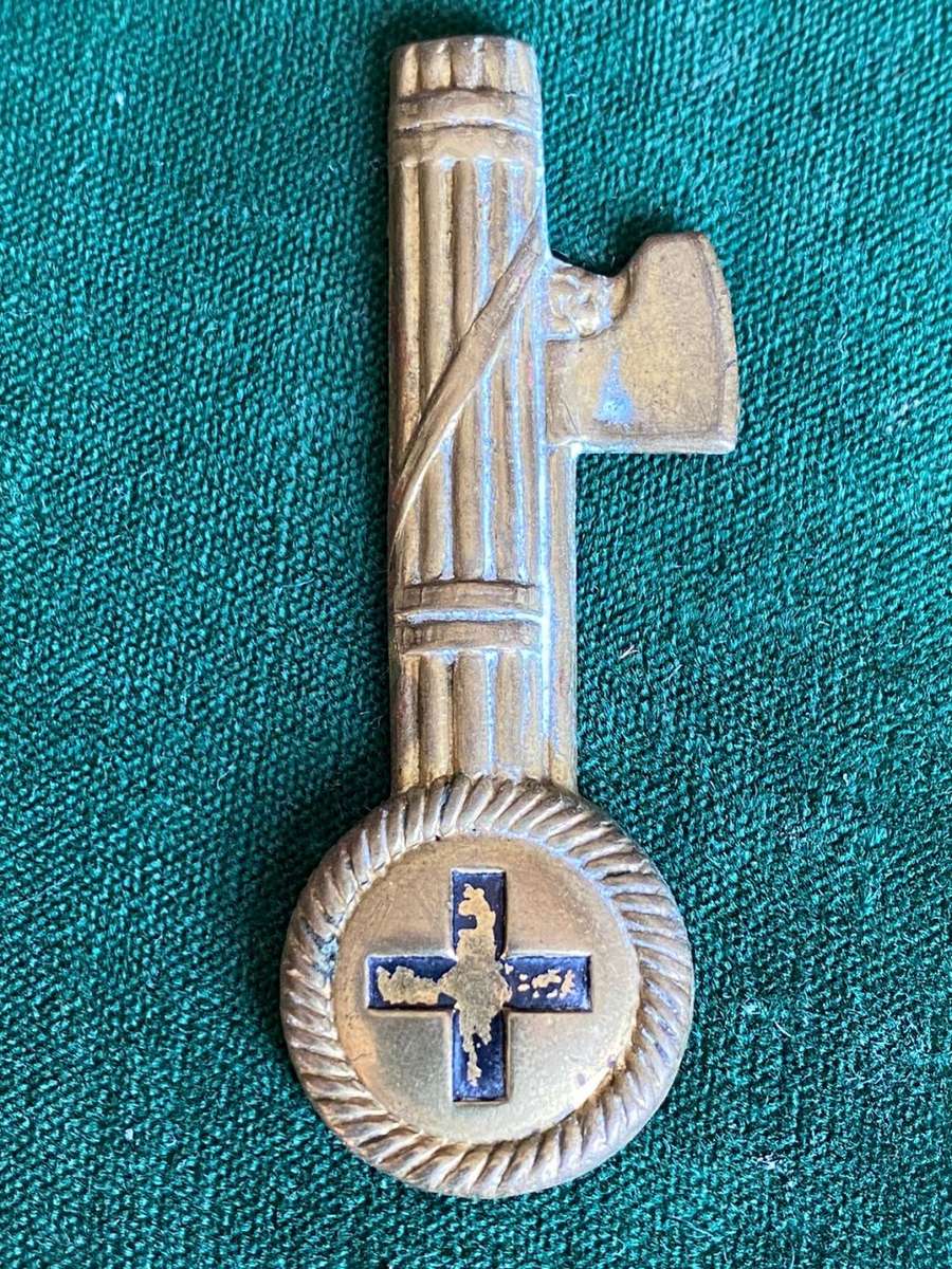 ITALIAN COLONIAL MILITIA CAP BADGE-MEASURES 60 MM- NO LUGS