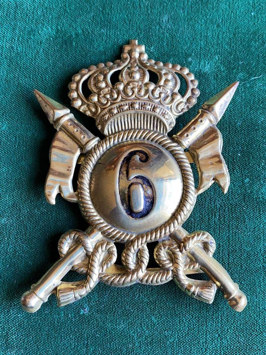 ITALIAN CAP BADGE FOR 6 LANCERS-LUGS INTACT