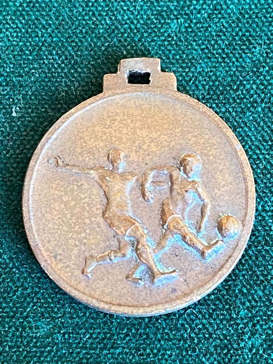 ITALIAN WW2 SOCCER CHAMPIONSHIP MEDAL-HELD IN GONDAR ETHIOPIA-DIAMETER 25 MM