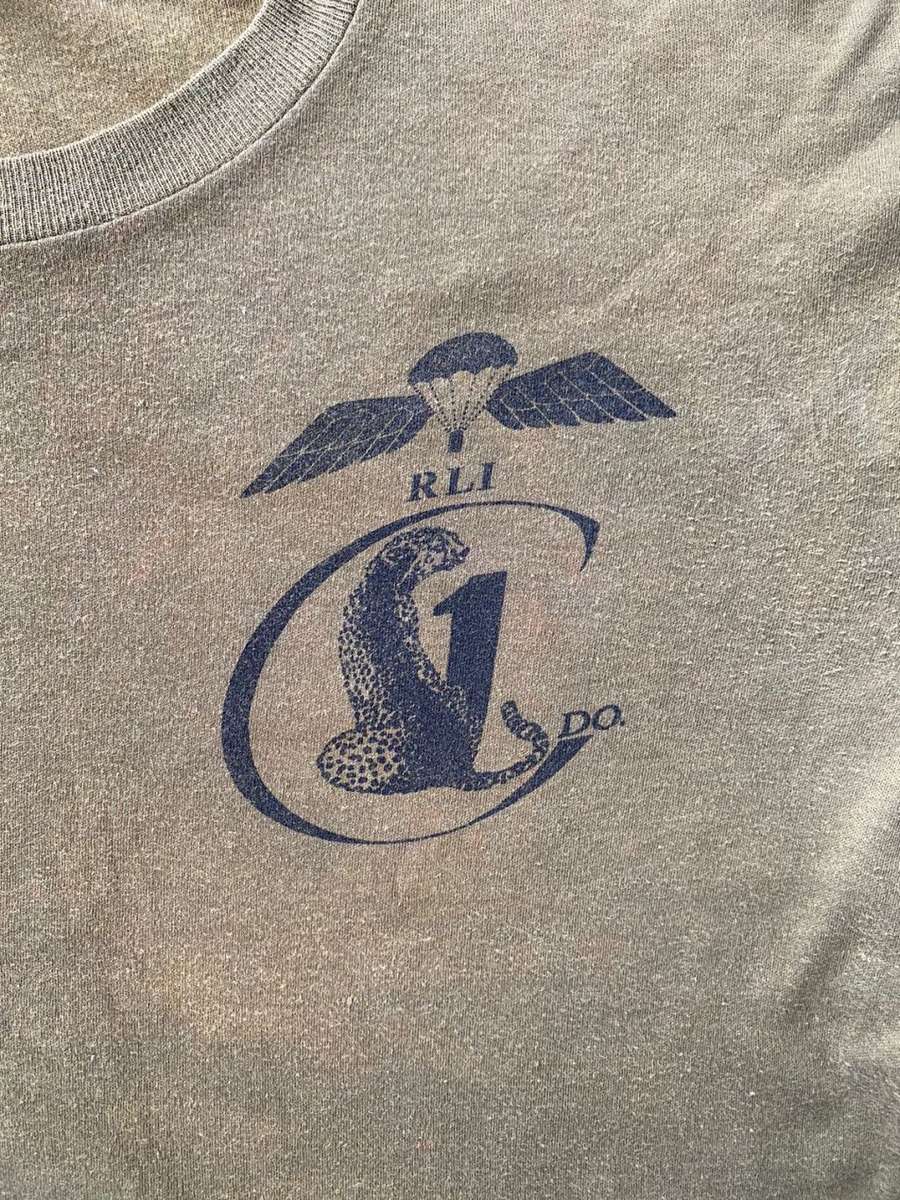 RHODESIAN RLI T-SHIRT MONOGRAM-MAKERS LABEL-SIZE MEDIUM-MEASURES 53 CM ARMPIT TO ARMPIT