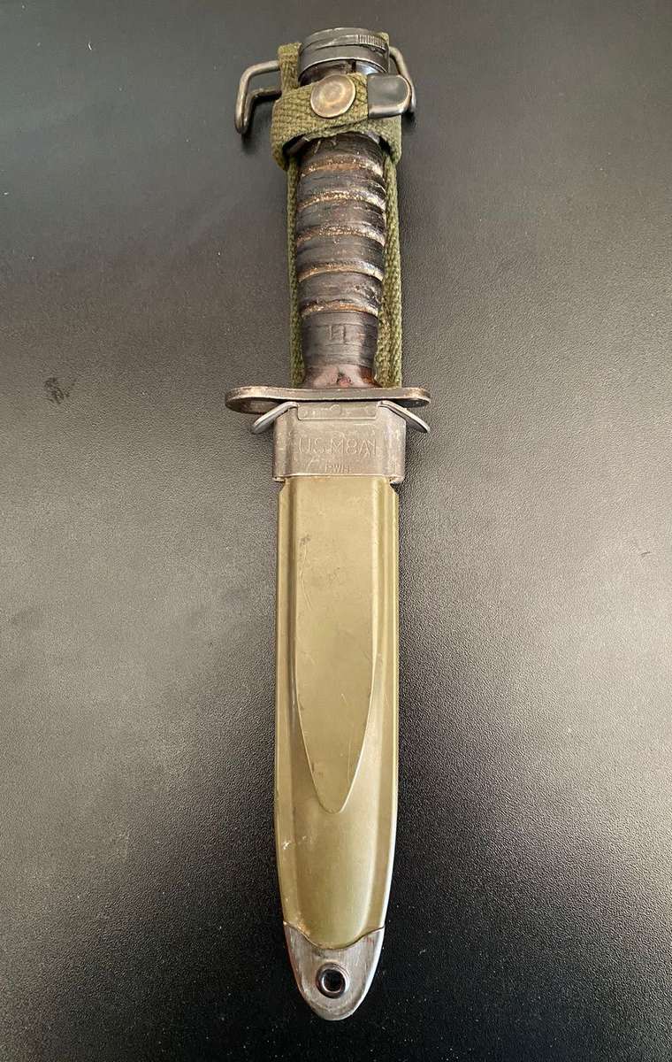 USA WW2 M4 CAMILLUS BAYONET FOR THE M1 CARBINE-GOOD CONDITION,CONSIDERING AGE