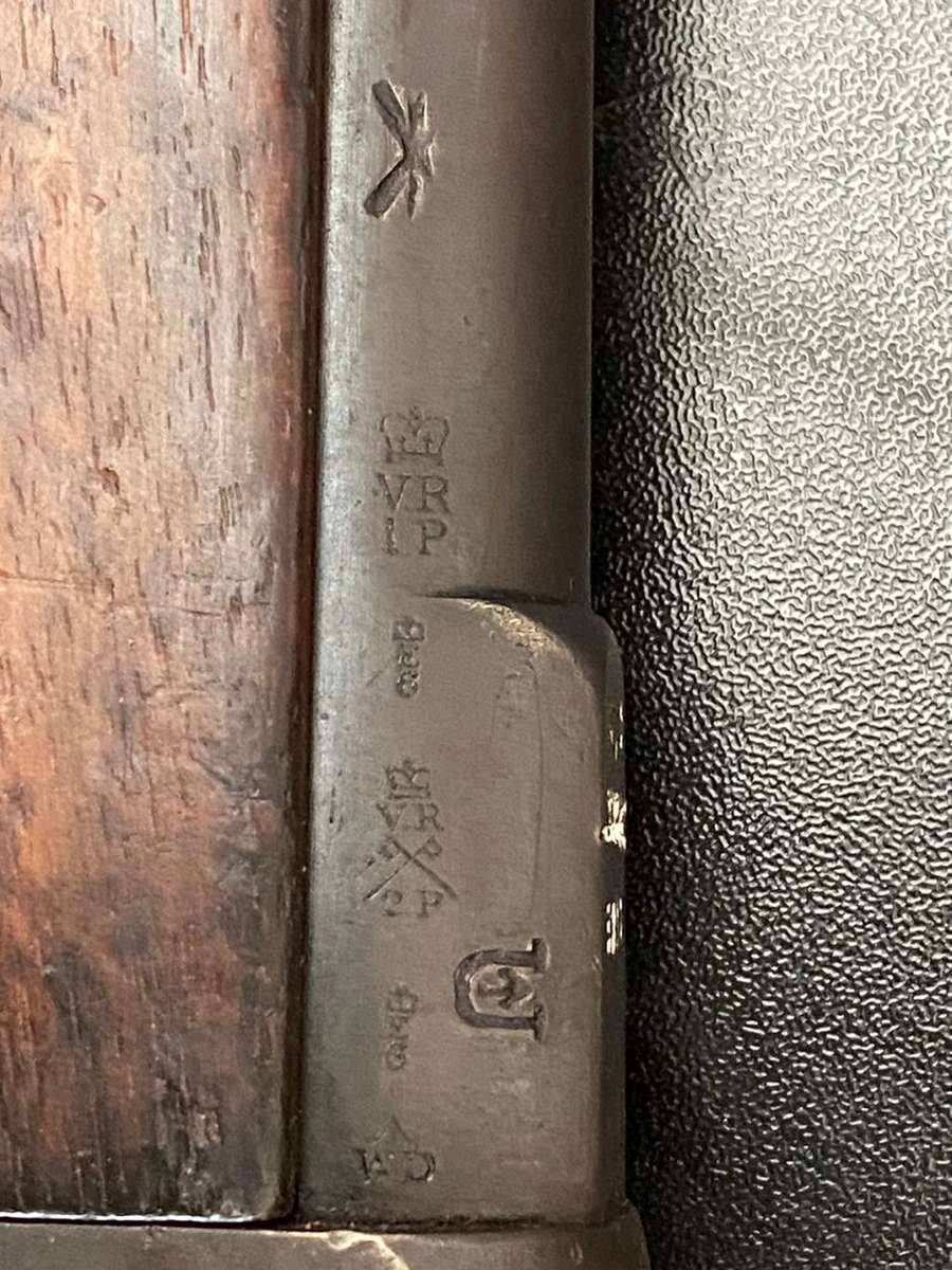 BOER WAR PERIOD(DATED 1883)450/577 CALIBRE,BOLT ACTION MARTINI HENRY CARBINE IN GOOD CONDITION-DEACT