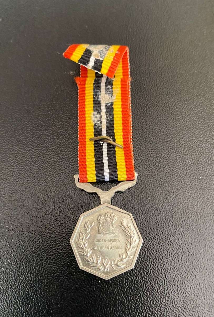 SOUTHERN AFRICA MEDAL-MINIATURE-SAM 1987-1990-WITH RIBBON DEVICE HONOURABLE MENTION IN DISPATCHES
