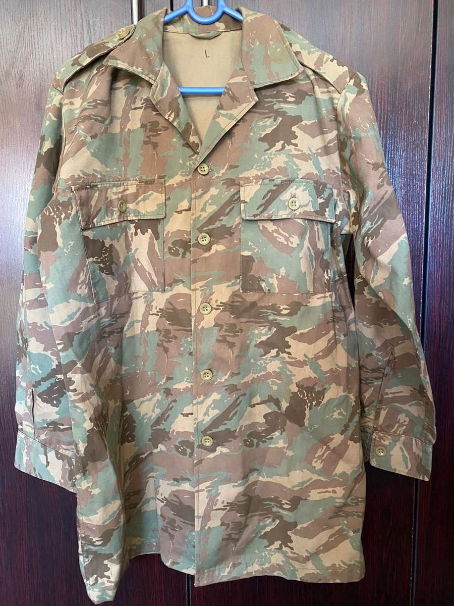 32 BATTALION CAMO LONG SLEEVE SHIRT-DRY SEASON,SIZE LARGE-MEASURES 56 CM ARMPIT TO ARMPIT-GOOD CONDI
