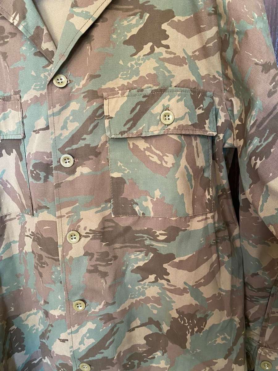 32 BATTALION CAMO LONG SLEEVE SHIRT-DRY SEASON,SIZE LARGE-MEASURES 56 CM ARMPIT TO ARMPIT-GOOD CONDI