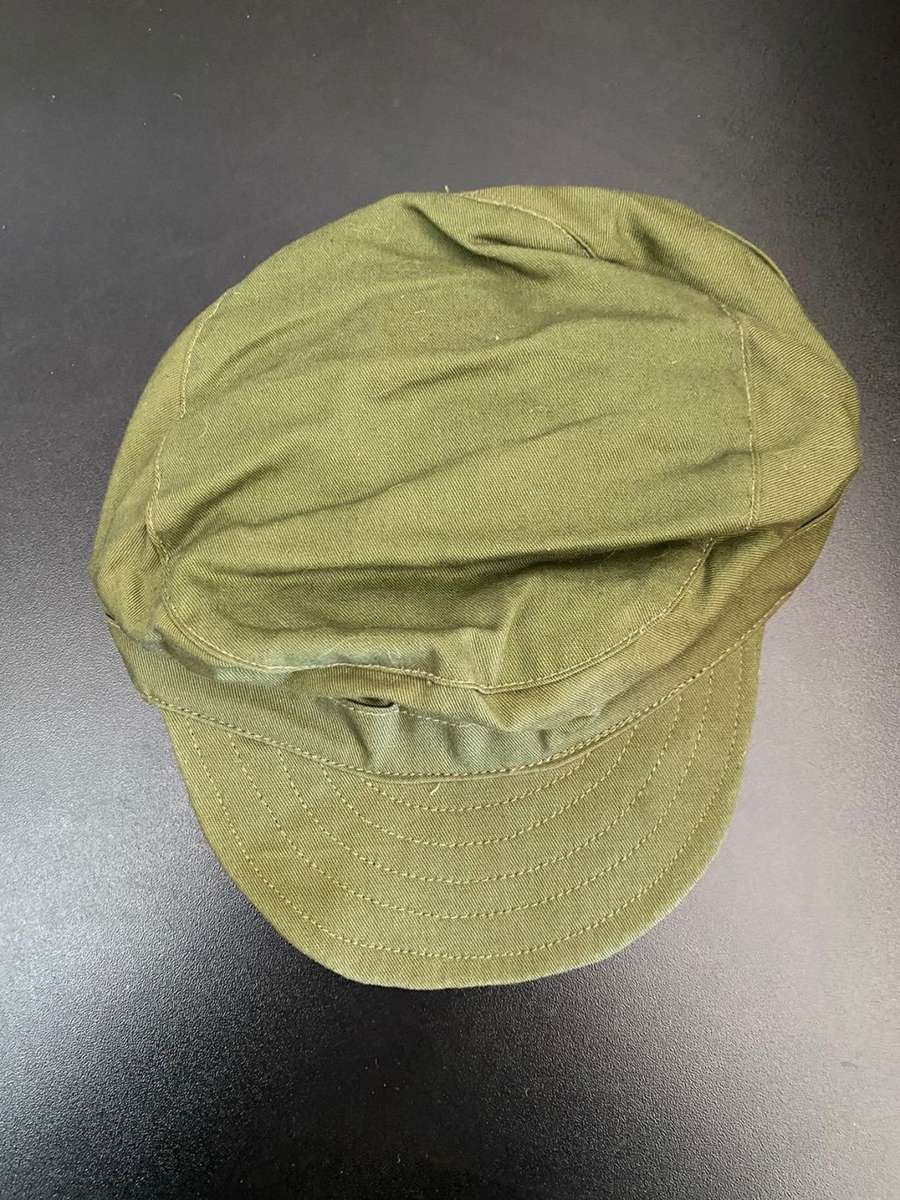 ORIGINAL RECCE,OLIVE GREEN CAP COMES WITH PAPER LABEL ON THE INSIDE WITH CODE FOR CROSS REFERENCE