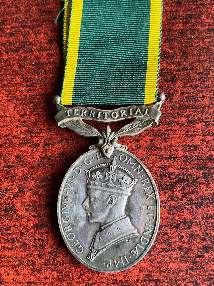 FULL SIZE,SILVER TERRITORIAL EFFICIENCY MEDAL-AWARDED TO 2582778 SJT. F.A.R. MARRIS R. SIGS