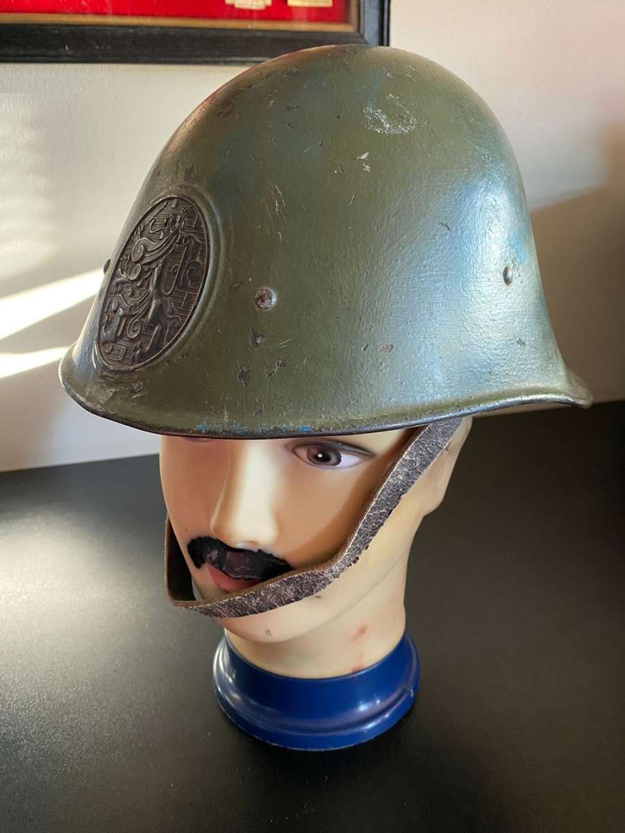 DUTCH WW2 HELMET-SCARCE