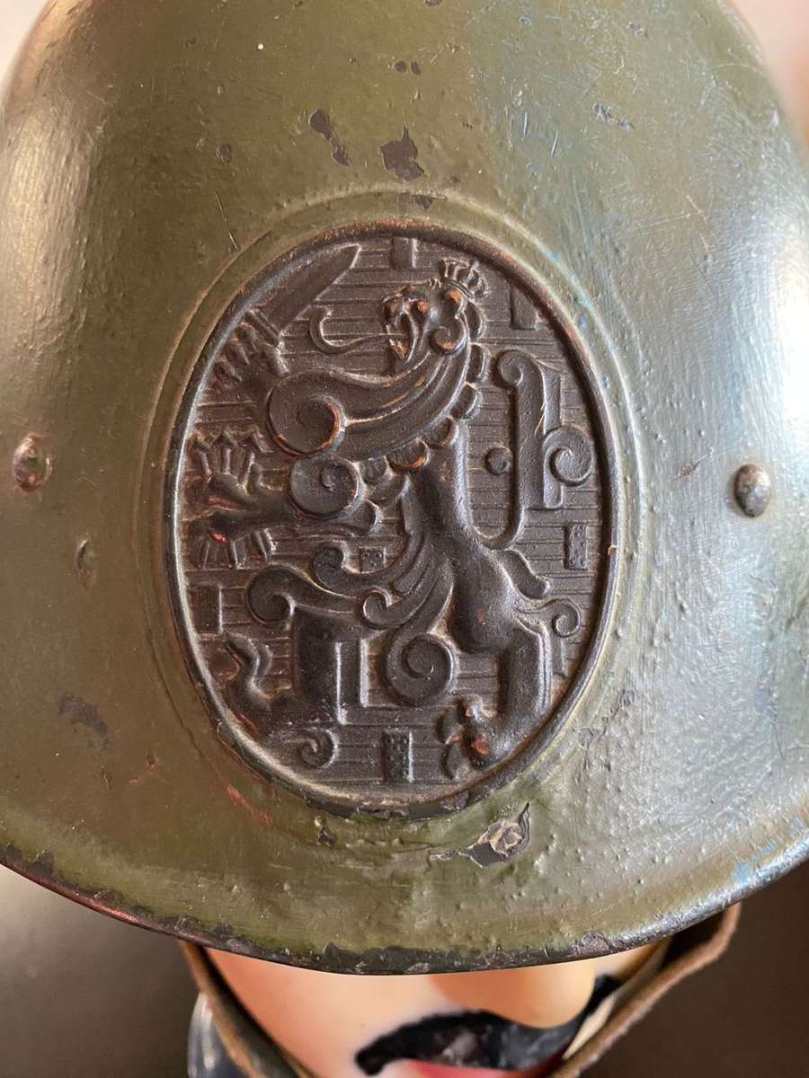 DUTCH WW2 HELMET-SCARCE