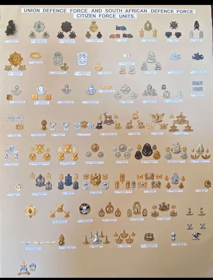 NATAL CARBINEERS CAP END COLLARS BI-METAL(WHITE METAL)WORN 1964-EARLY 1980'S-LUGS +PINS COMPLETE