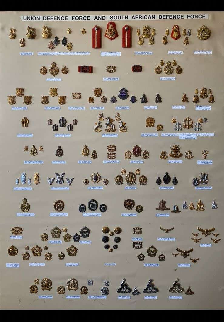 SAAF,GILDING METAL CAP,COLLARS AND MESS DRESS COLLARS-WORN POST 1959-LUGS + PINS INTACT