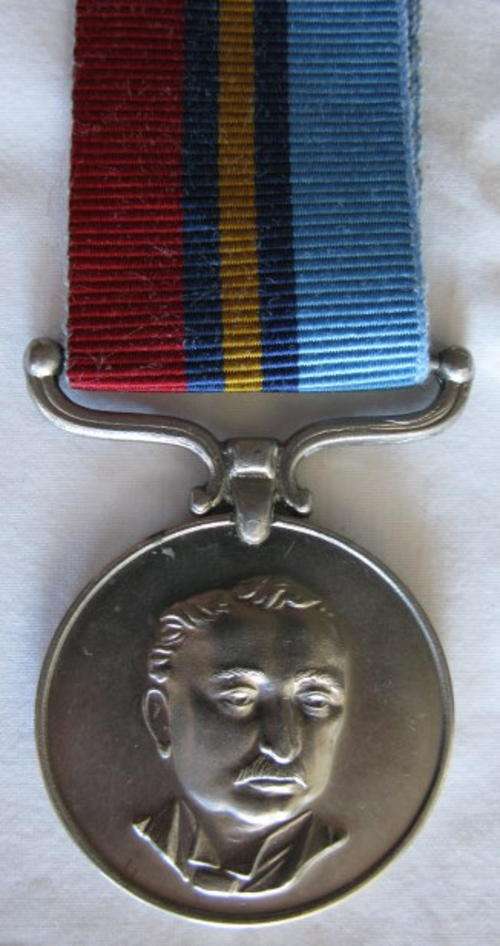 RHODESIA GSM FULL SIZE MEDAL AWARDED TO PR40630 PTE. G. ROBERTSON.